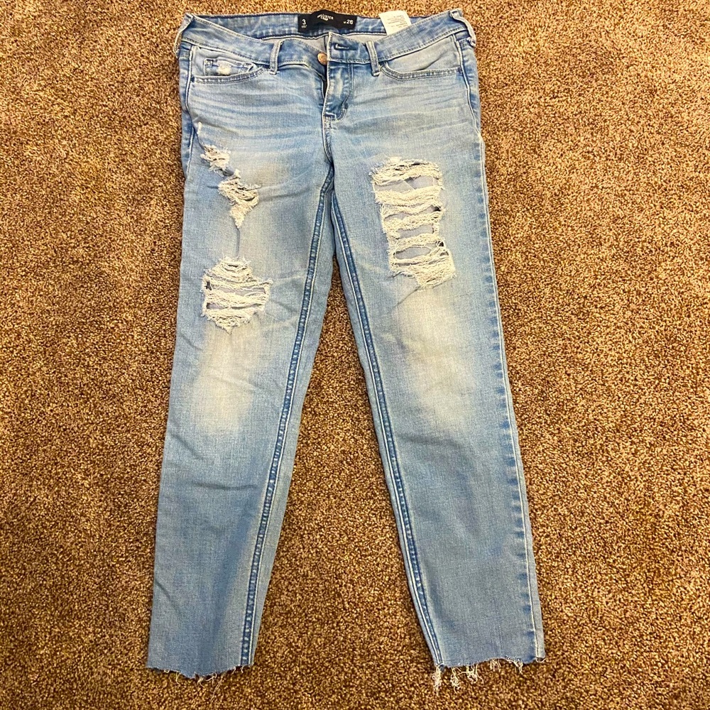 Hollister distressed Capris
